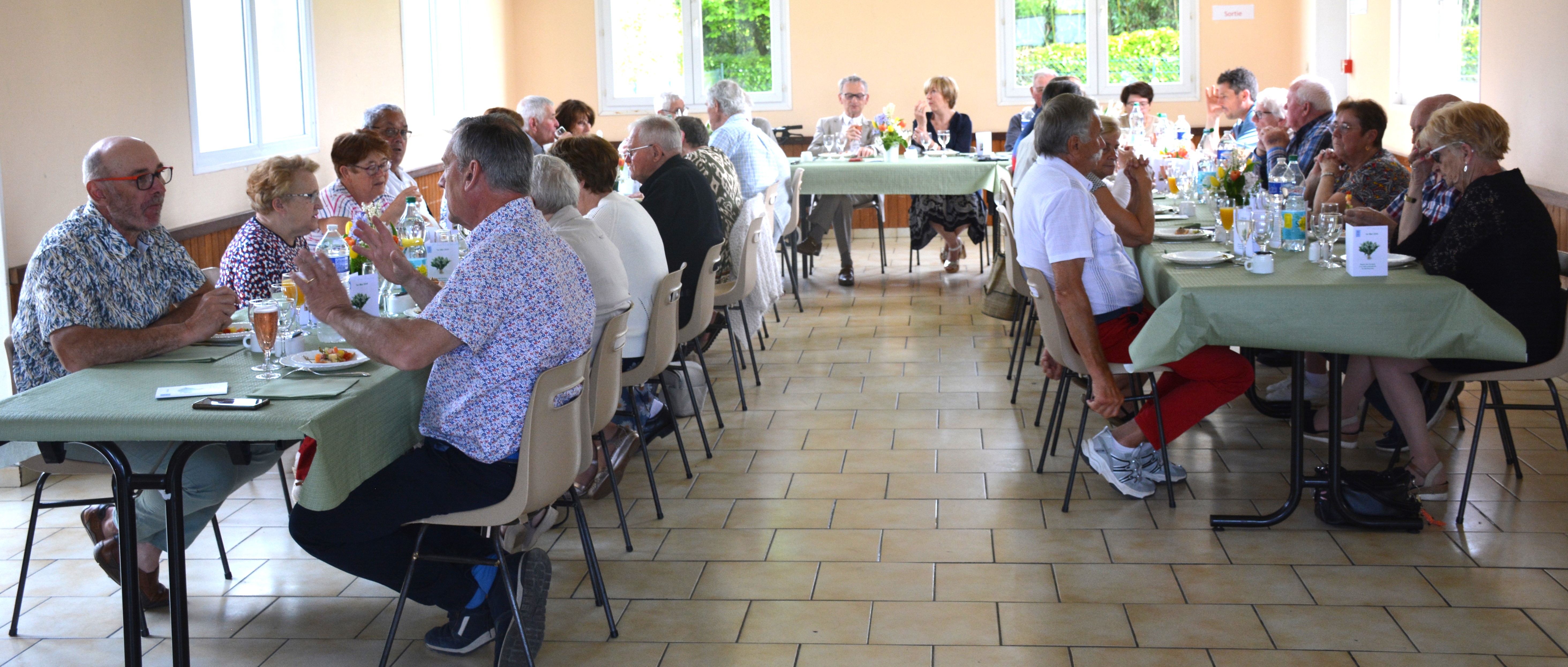 Repas 1er mai - Bermonville.jpg