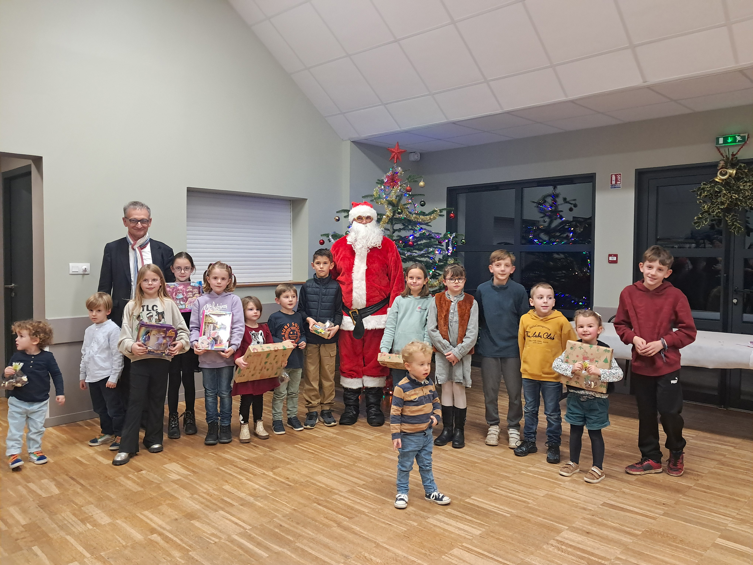 Noël Communal - 2025 - light.jpg