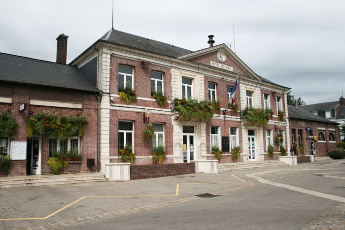 1349446774mairie.jpg