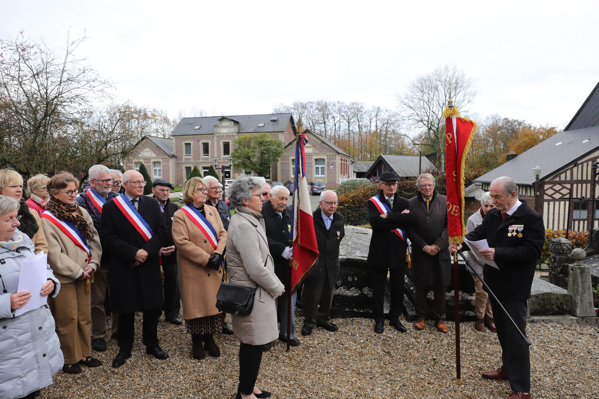 remise drapeau.jpg remise drapeau.jpg